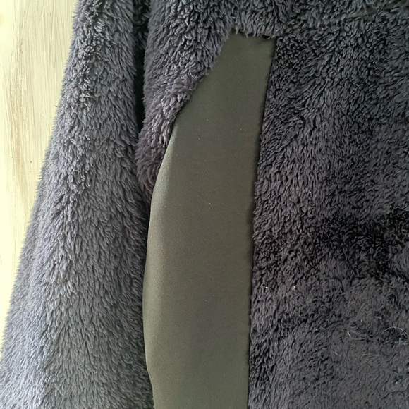 Columbia fleece jacket navy and black, perfect condition - Picture 4 of 4